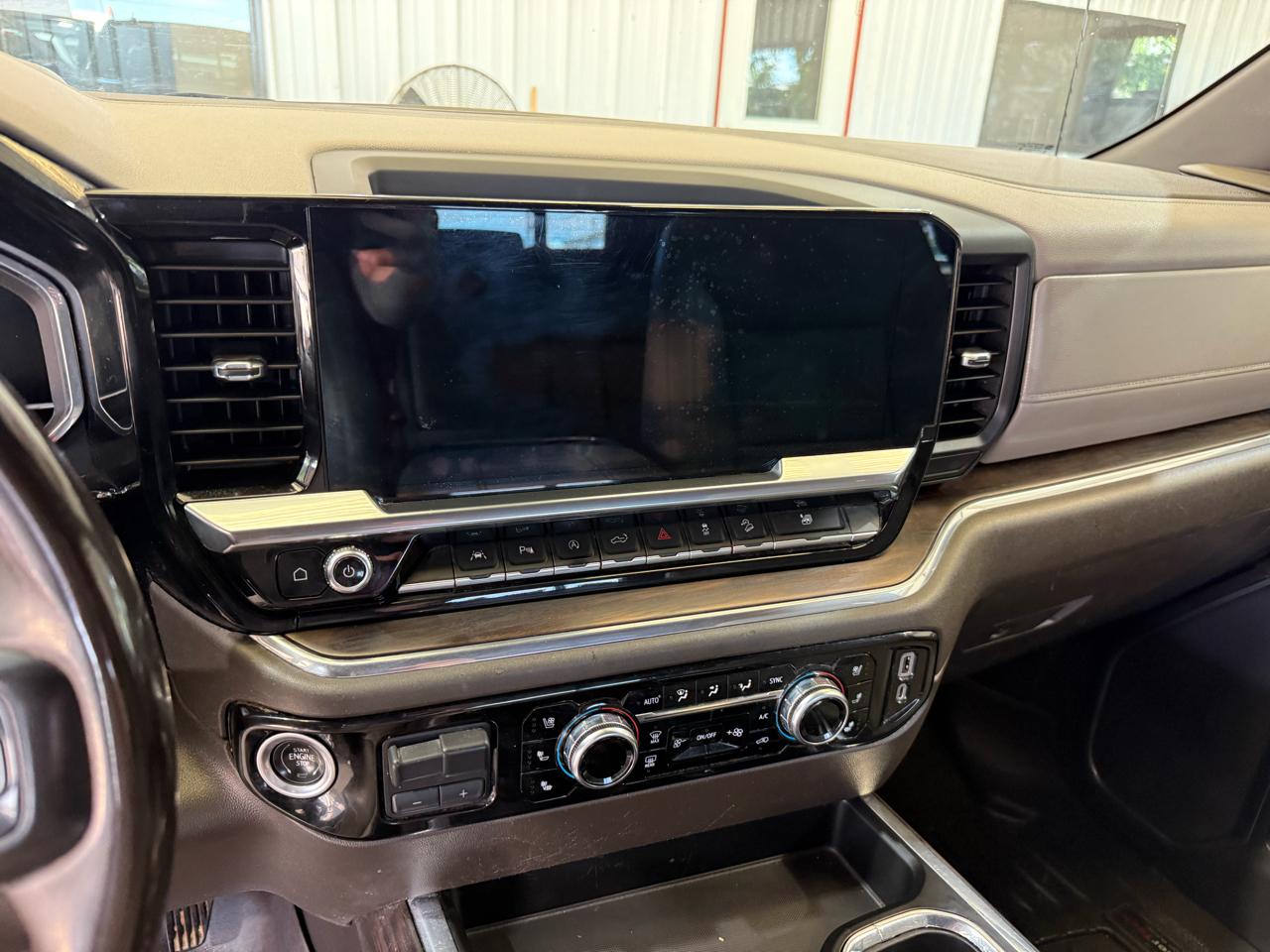 GMC Sierra 1500 SLT Crew Cab 4WD 2023