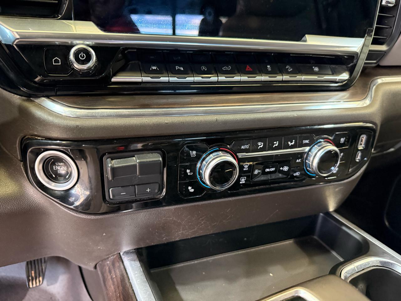 GMC Sierra 1500 SLT Crew Cab 4WD 2023