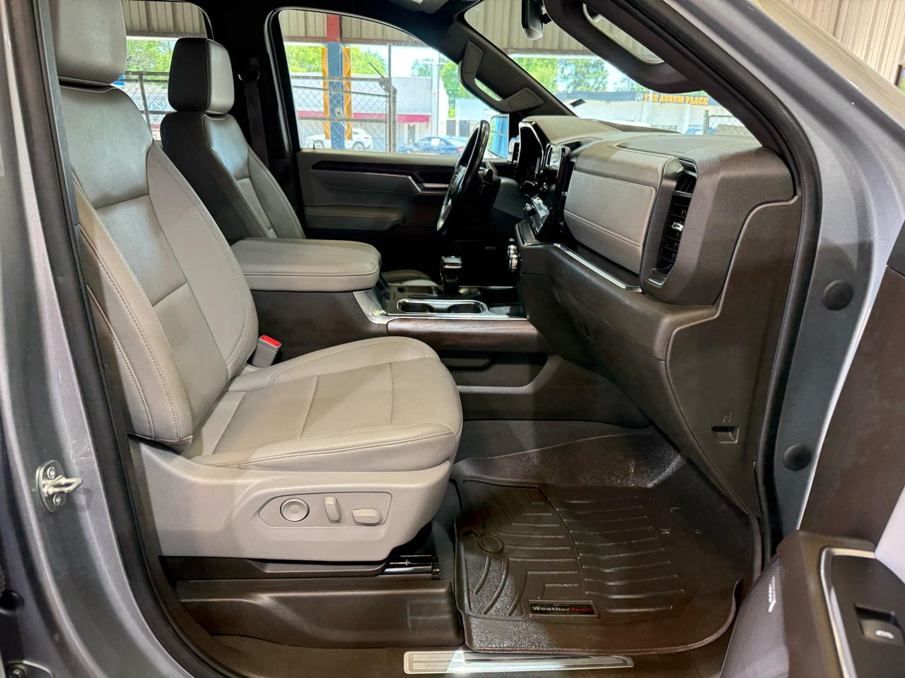 GMC Sierra 1500 SLT Crew Cab 4WD 2023