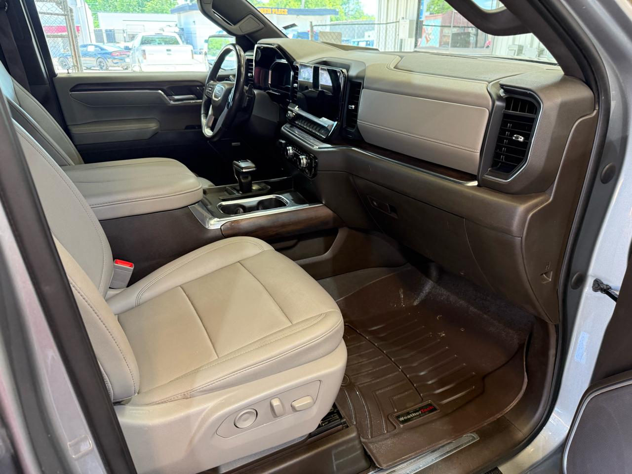 GMC Sierra 1500 SLT Crew Cab 4WD 2023