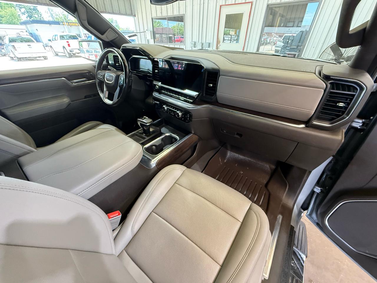 GMC Sierra 1500 SLT Crew Cab 4WD 2023