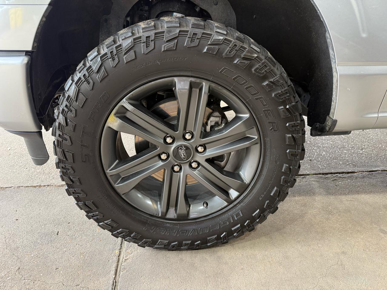 Ford F-150 Lariat SuperCrew 5.5-ft. Bed 4WD 2023