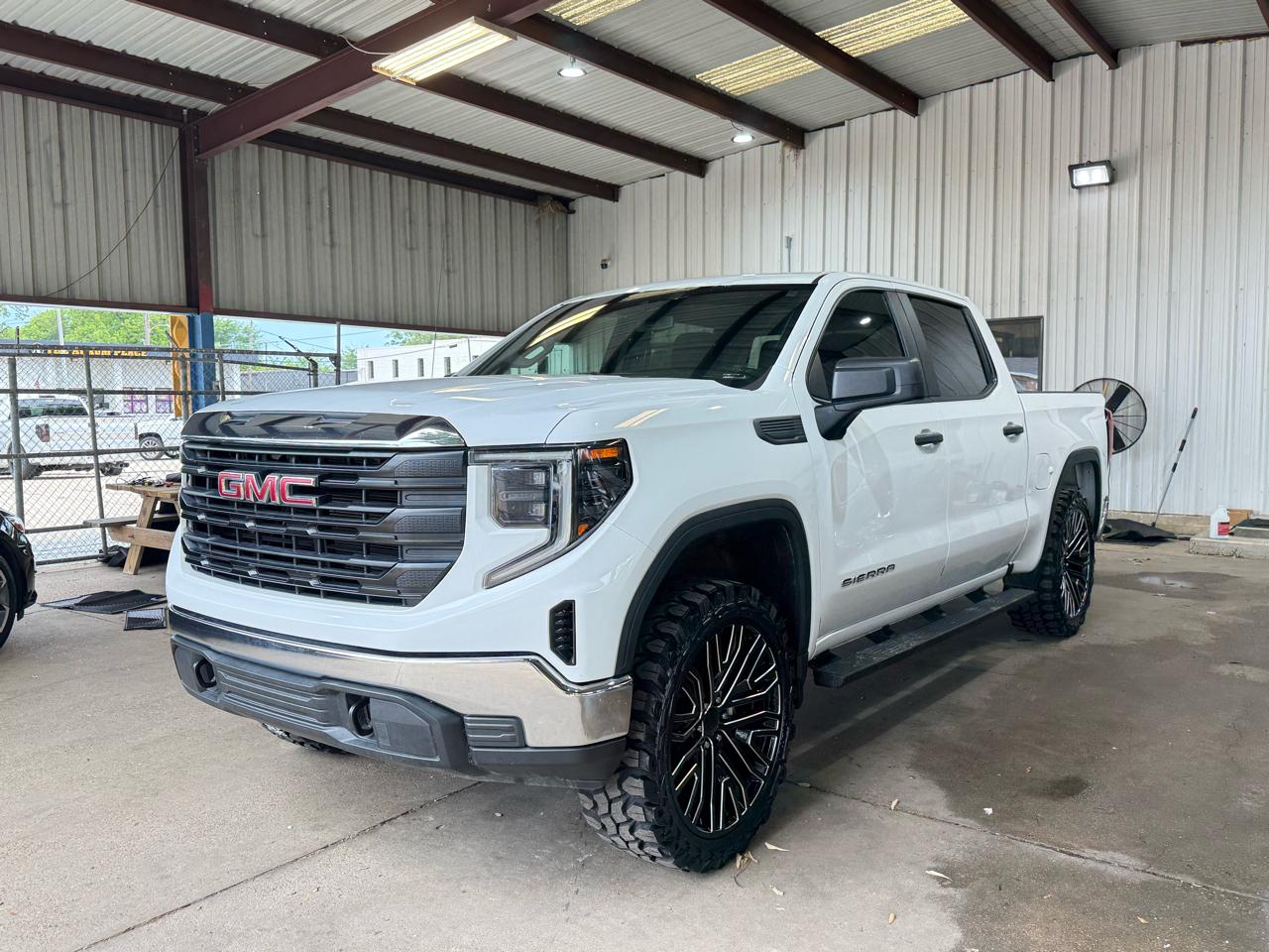 GMC Sierra 1500 Pro Crew Cab Short Box 4WD 2023