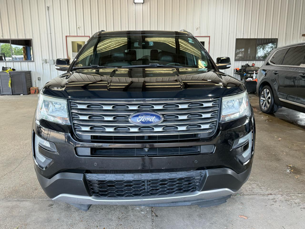 Ford Explorer Limited FWD 2017