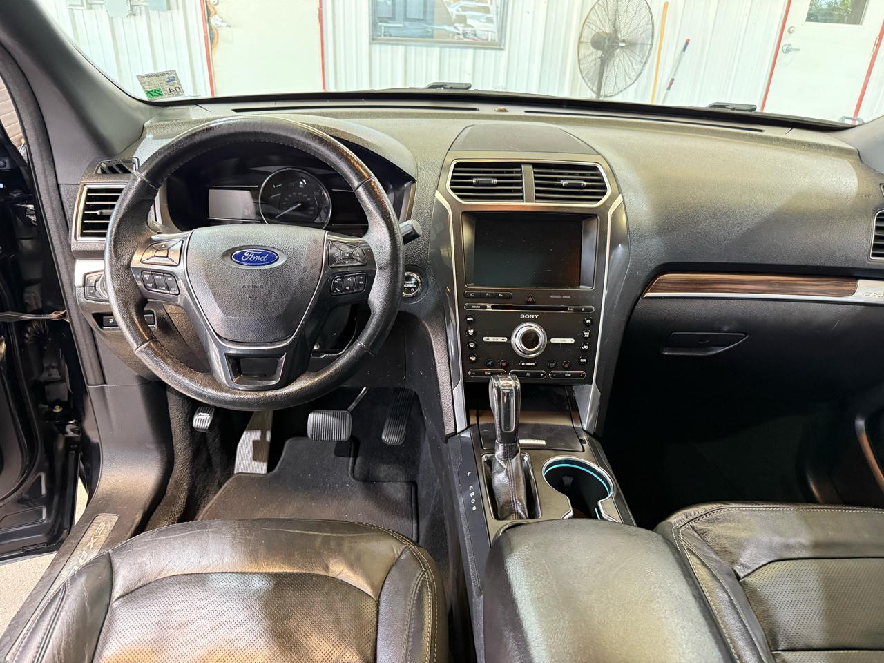 Ford Explorer Limited FWD 2017