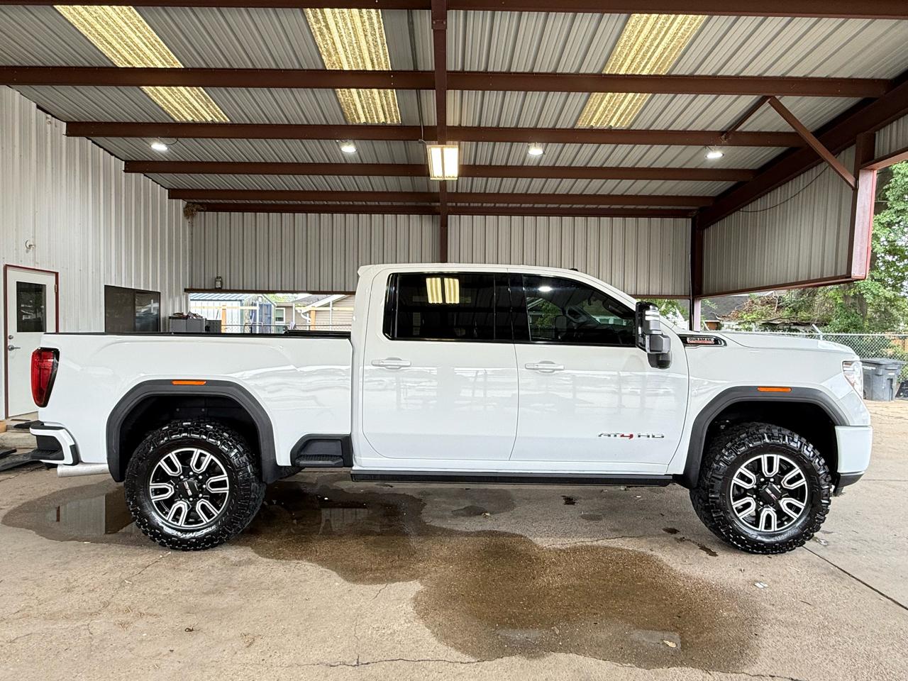 GMC Sierra 2500HD AT4 Crew Cab 4WD 2022