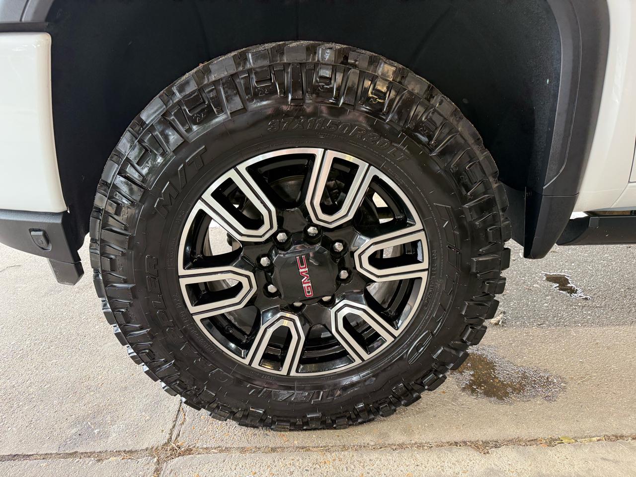GMC Sierra 2500HD AT4 Crew Cab 4WD 2022