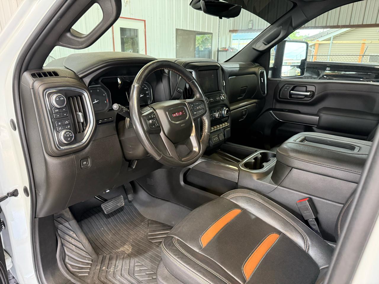 GMC Sierra 2500HD AT4 Crew Cab 4WD 2022