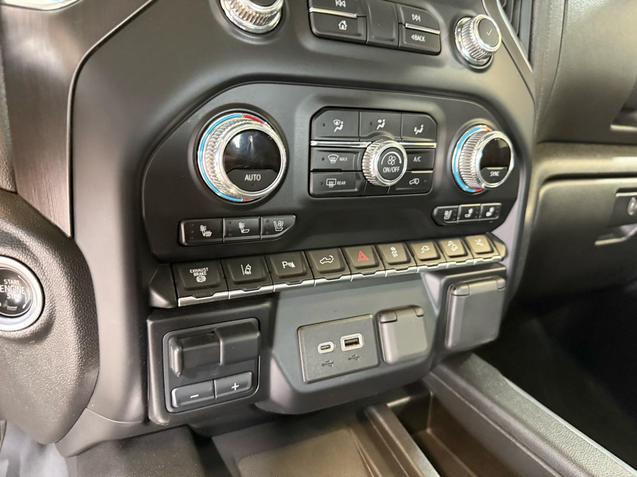 GMC Sierra 2500HD AT4 Crew Cab 4WD 2022
