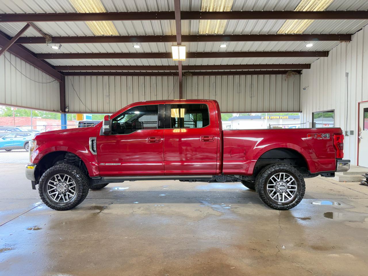 Ford F-250 SD Lariat Crew Cab 4WD 2018