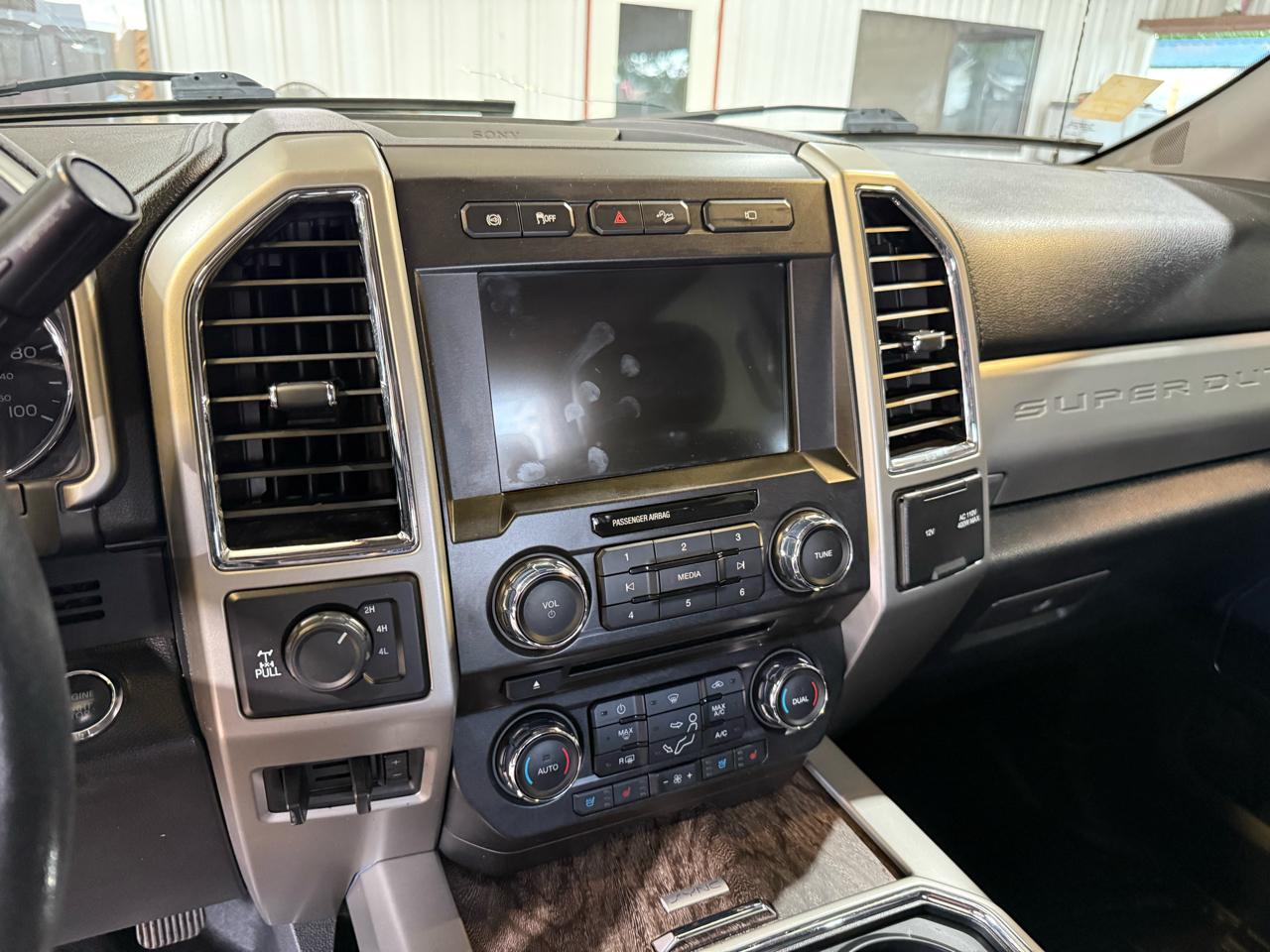 Ford F-250 SD Lariat Crew Cab 4WD 2018