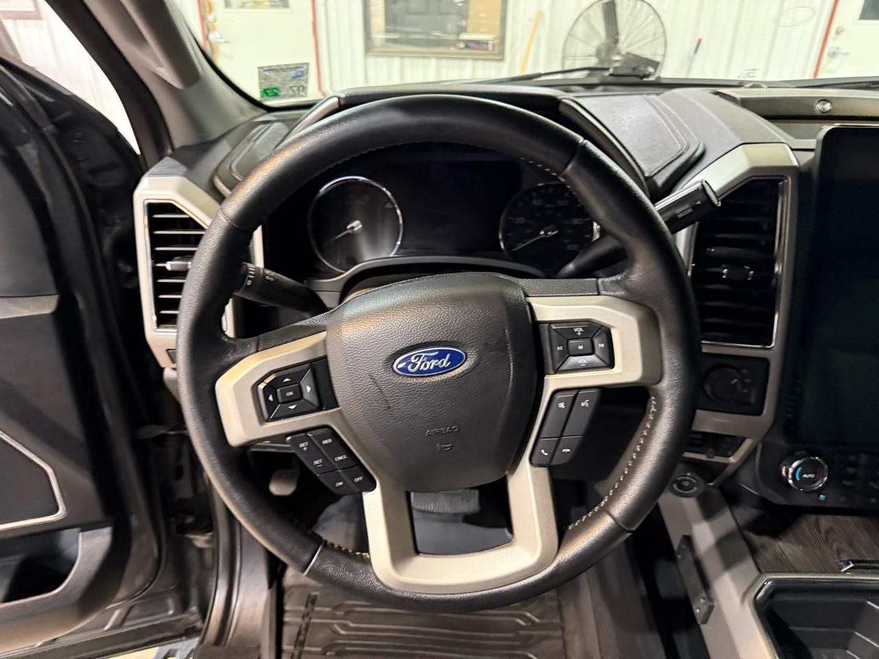 Ford F-250 SD Lariat Crew Cab 4WD 2020