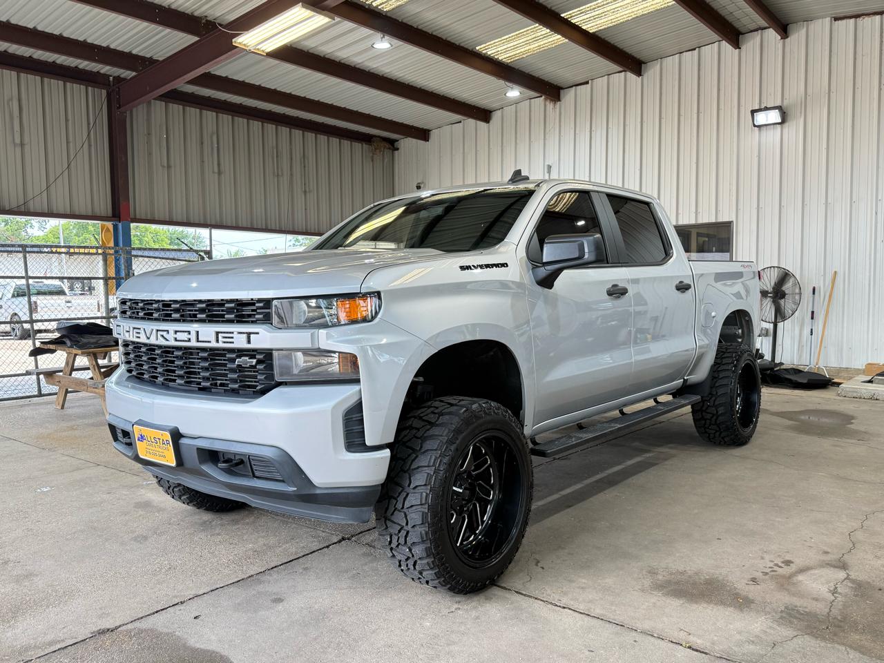 Chevrolet Silverado 1500 Custom Crew Cab 4WD 2020