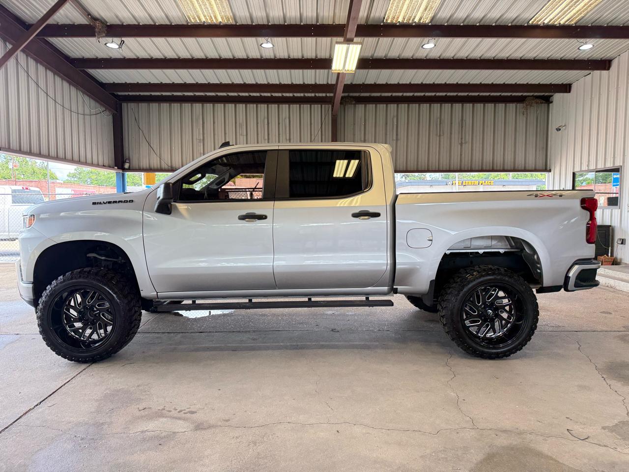 Chevrolet Silverado 1500 Custom Crew Cab 4WD 2020