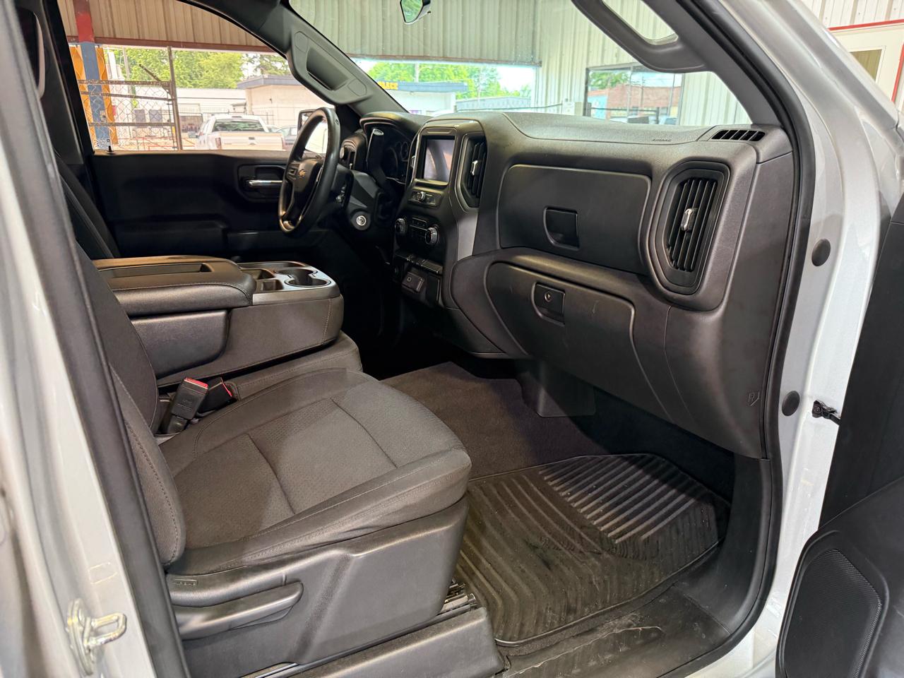 Chevrolet Silverado 1500 Custom Crew Cab 4WD 2020