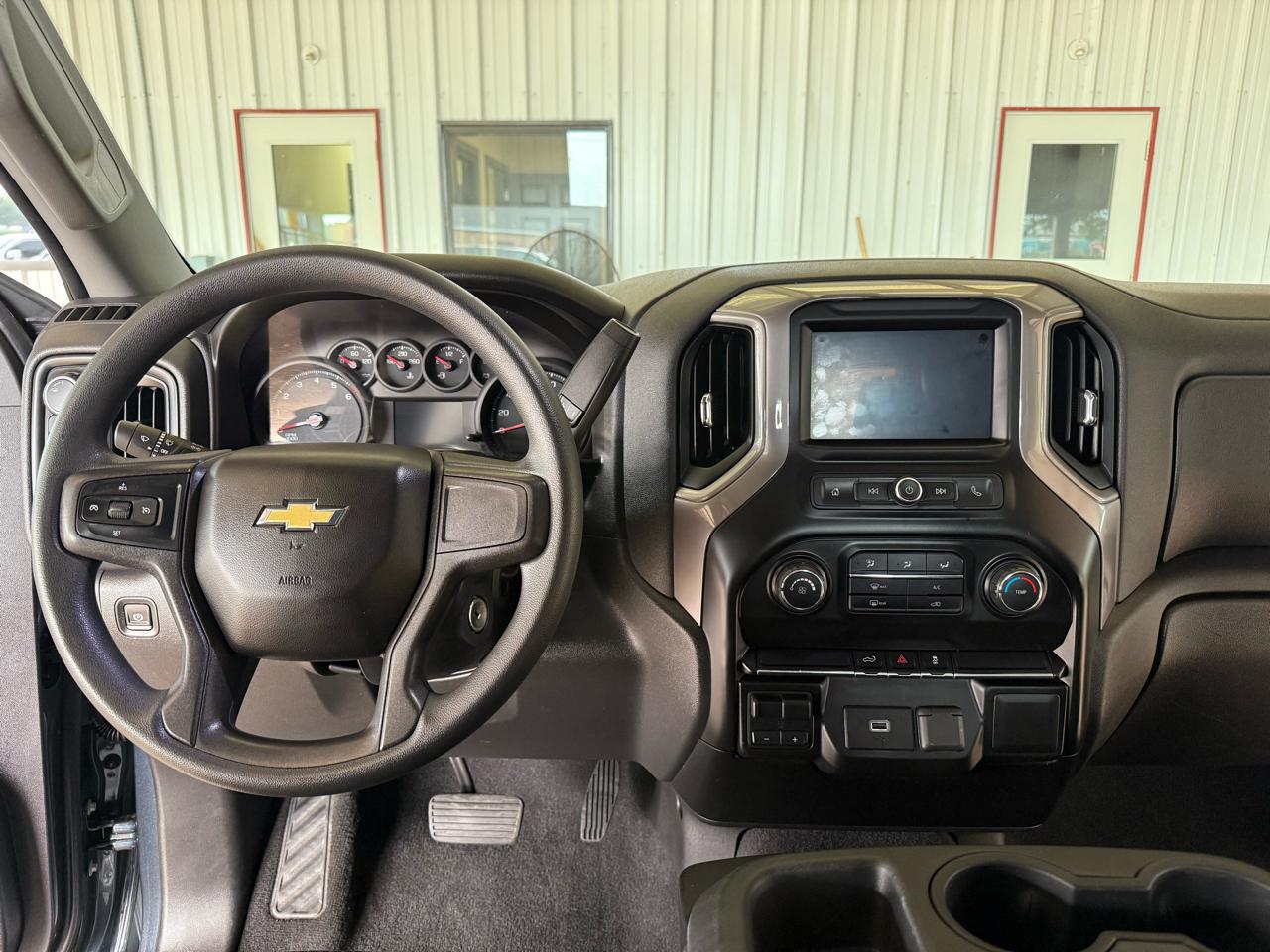 Chevrolet Silverado 1500 Custom Crew Cab Short Box 4WD 2020