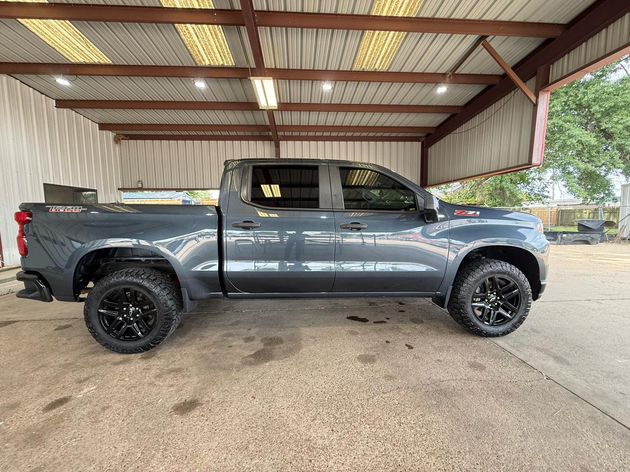 Chevrolet Silverado 1500 Custom Trail Boss Crew Cab Short Box 4WD 2021