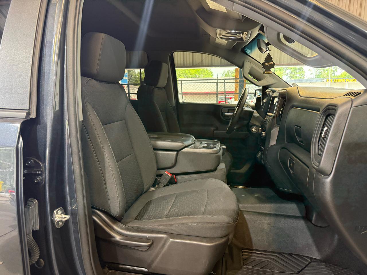 Chevrolet Silverado 1500 Custom Trail Boss Crew Cab Short Box 4WD 2021