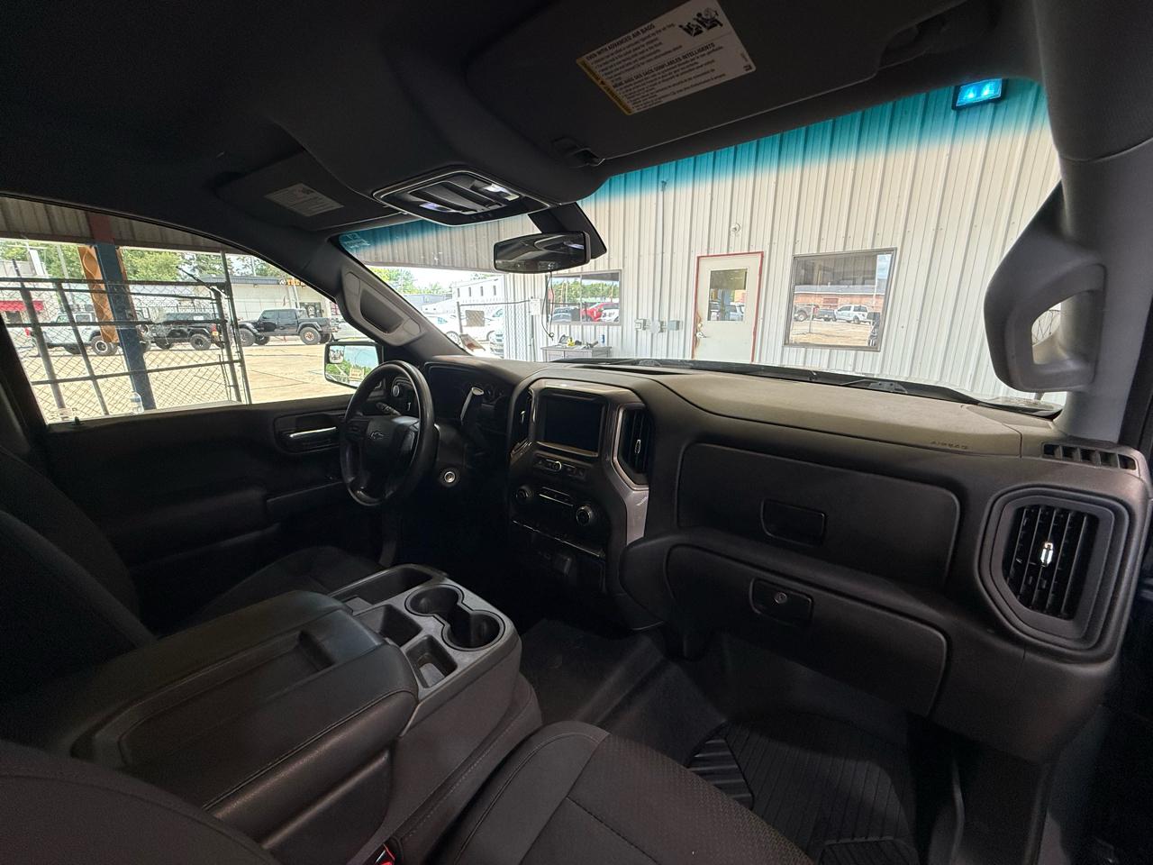 Chevrolet Silverado 1500 Custom Trail Boss Crew Cab Short Box 4WD 2021