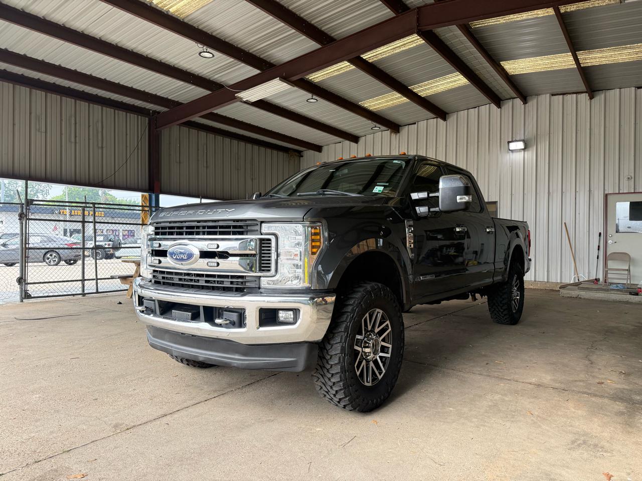 Ford F-250 SD XLT Crew Cab Short Bed 4WD 2019