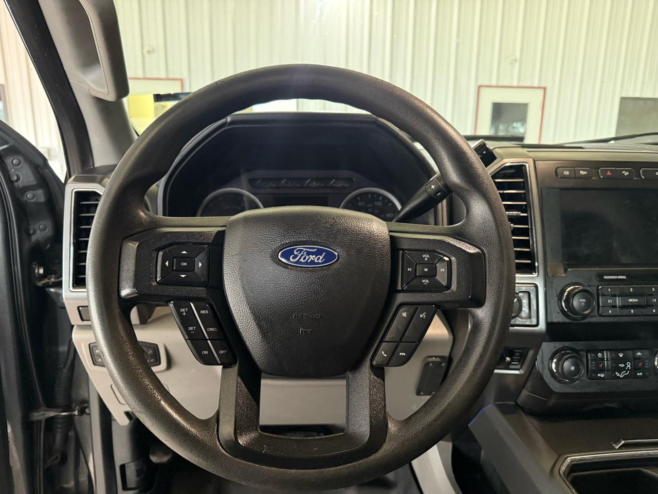 Ford F-250 SD XLT Crew Cab Short Bed 4WD 2019