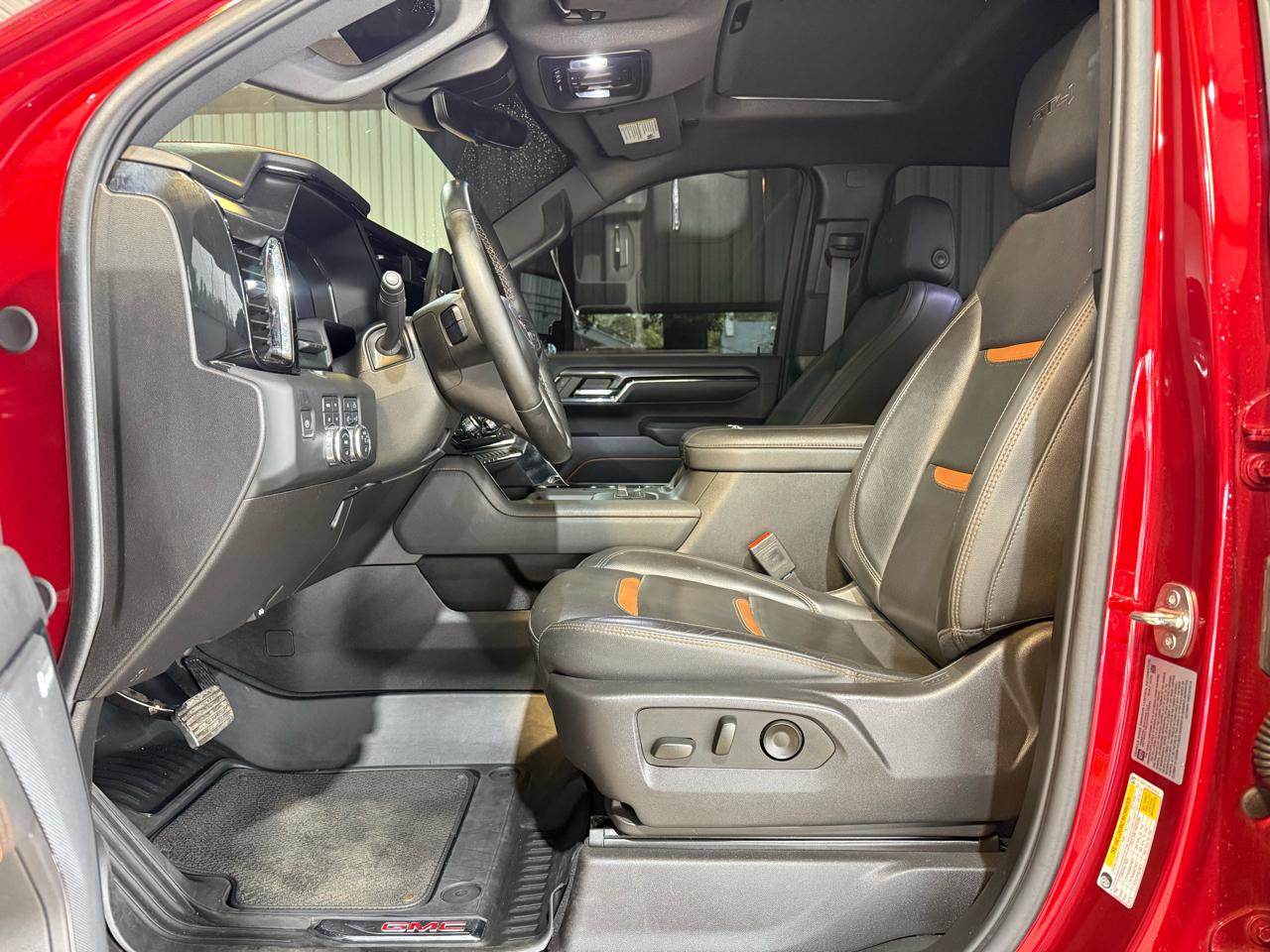 GMC Sierra 2500HD AT4 Crew Cab 4WD 2024