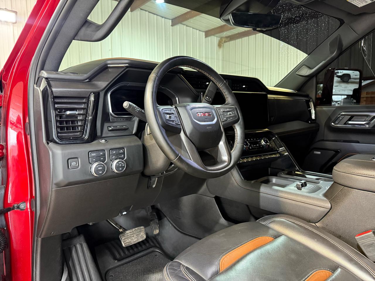 GMC Sierra 2500HD AT4 Crew Cab 4WD 2024