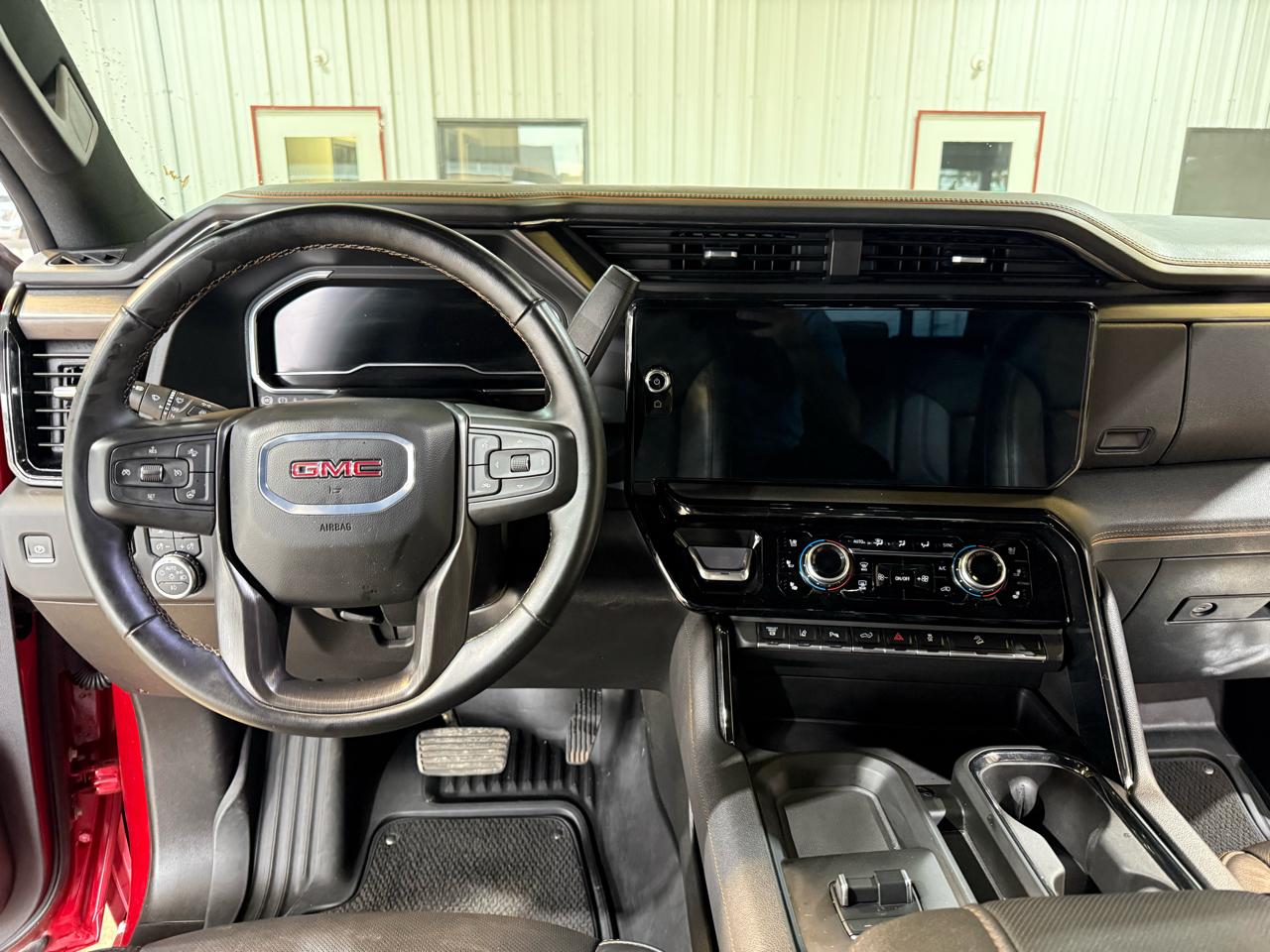 GMC Sierra 2500HD AT4 Crew Cab 4WD 2024