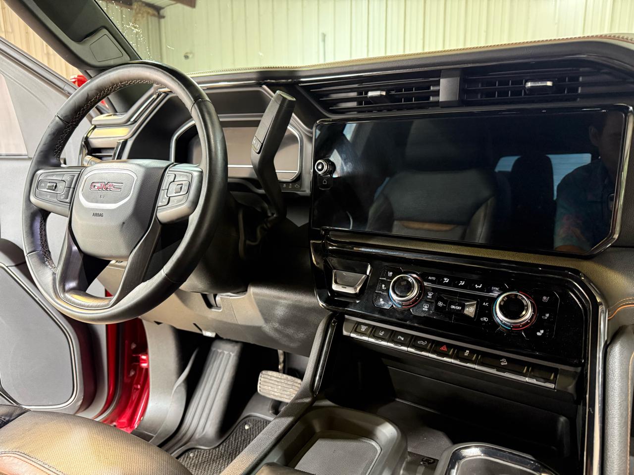 GMC Sierra 2500HD AT4 Crew Cab 4WD 2024