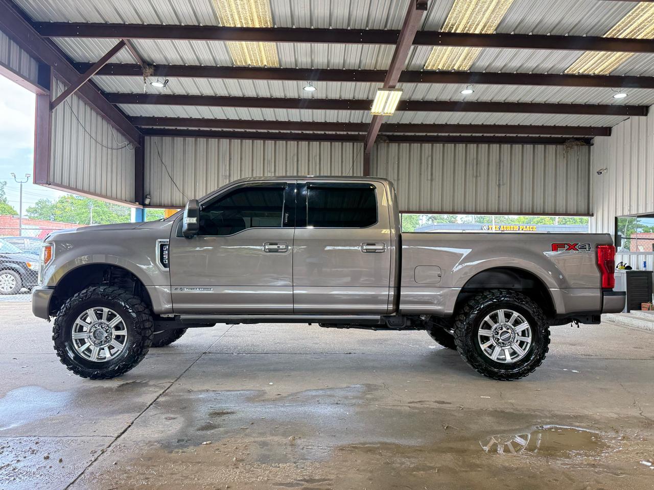 Ford F-250 SD Limited Crew Cab 4WD 2019