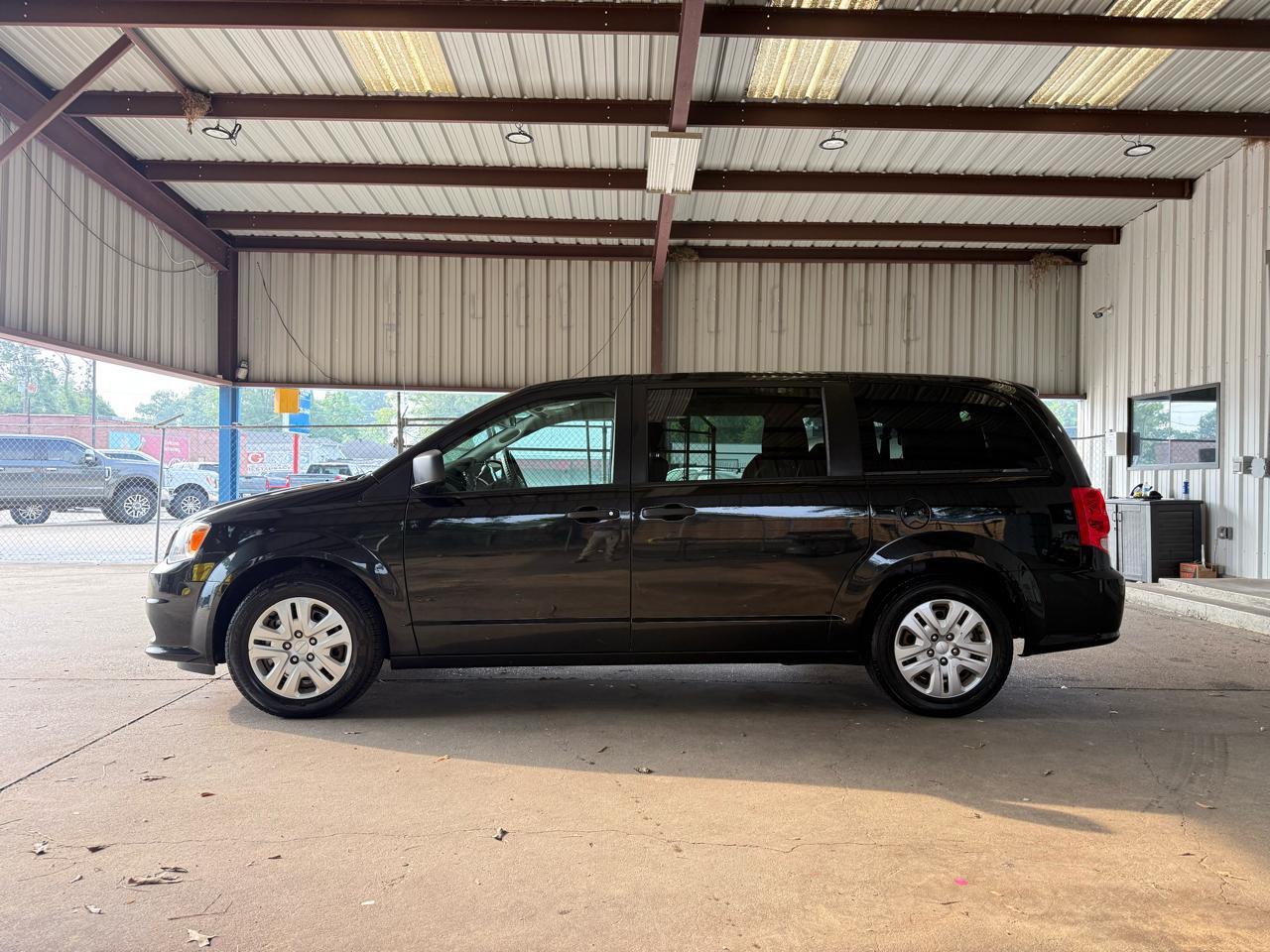 Dodge Grand Caravan SE 2020