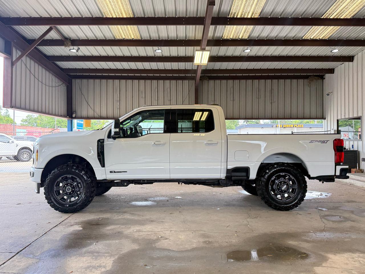 Ford F-250 SD XLT Crew Cab 4WD 2024