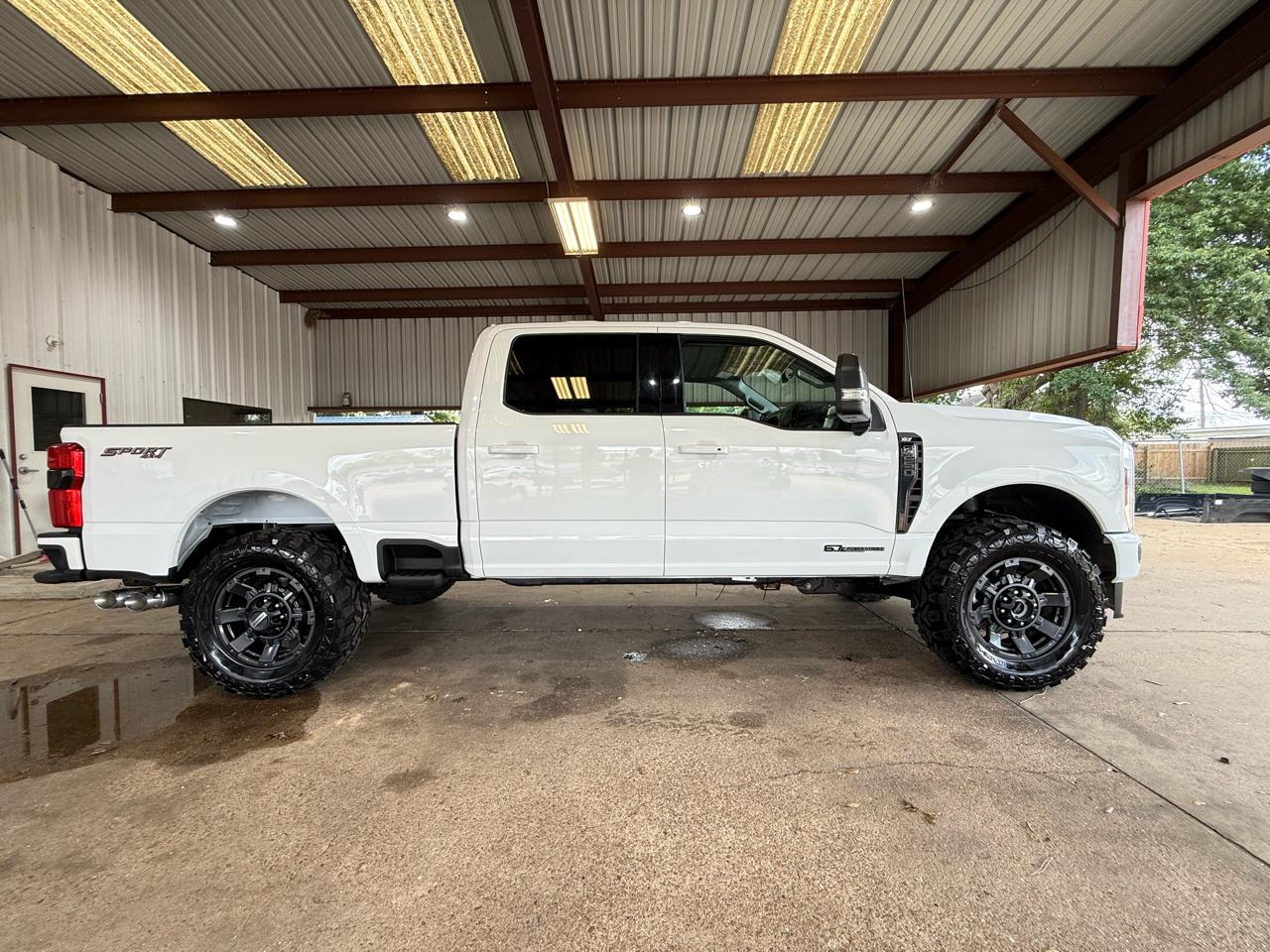 Ford F-250 SD XLT Crew Cab 4WD 2024