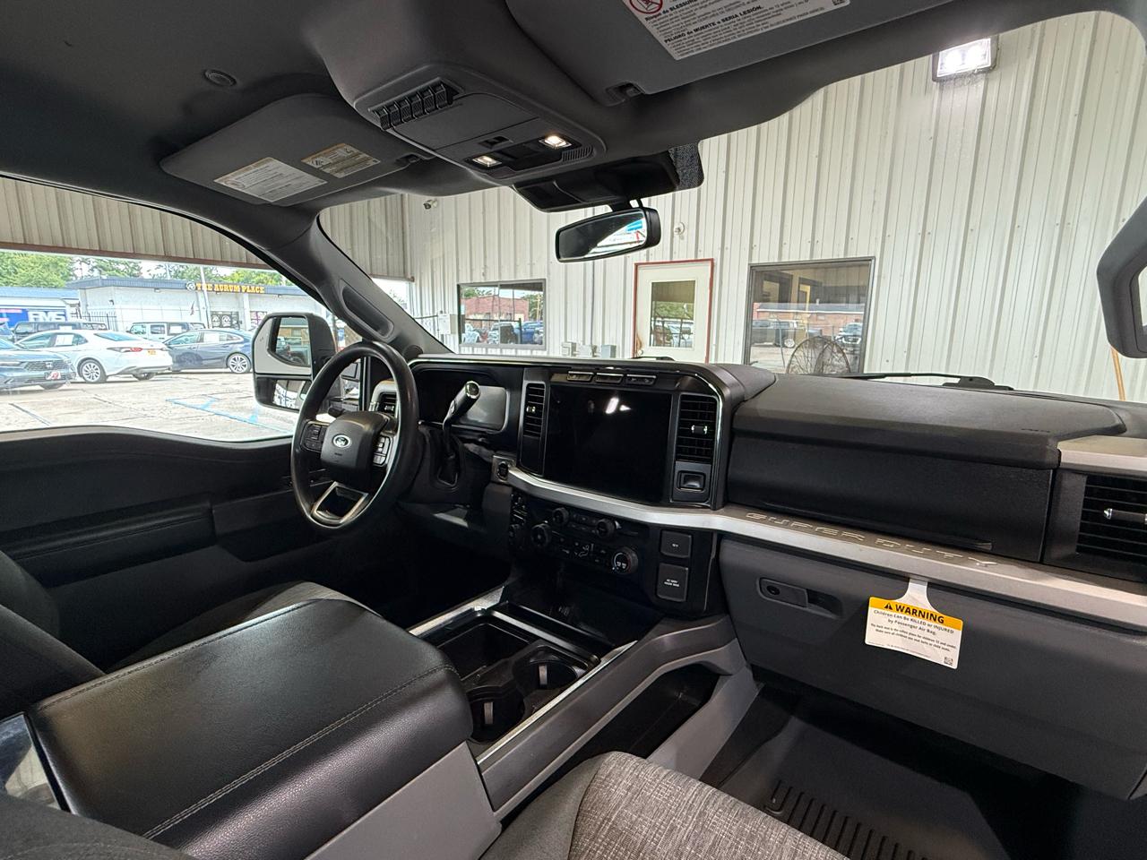 Ford F-250 SD XLT Crew Cab 4WD 2024