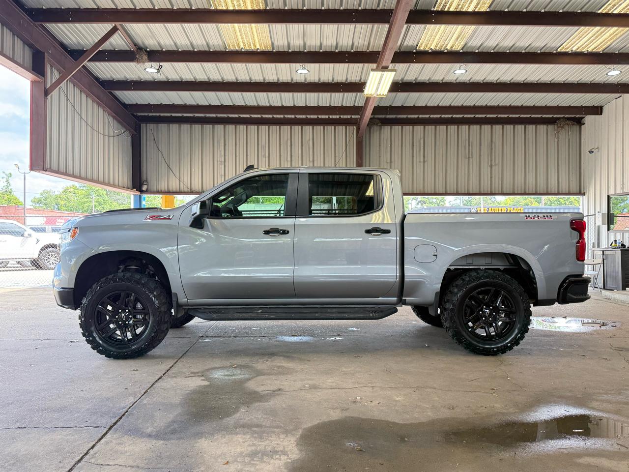 Chevrolet Silverado 1500 Trail Boss LT Crew Cab 4WD 2024
