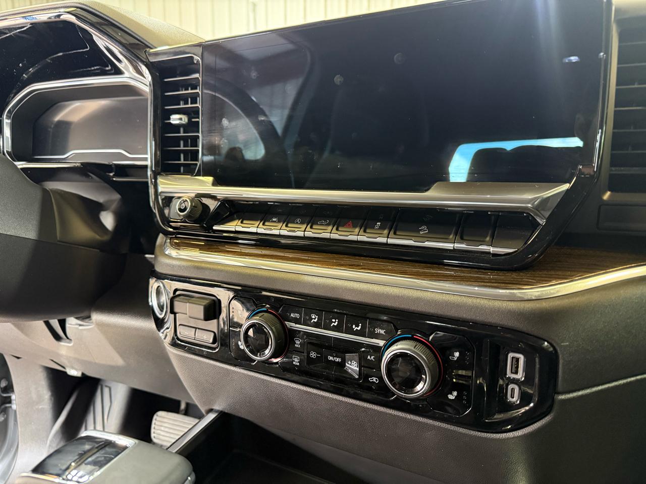 Chevrolet Silverado 1500 Trail Boss LT Crew Cab 4WD 2024