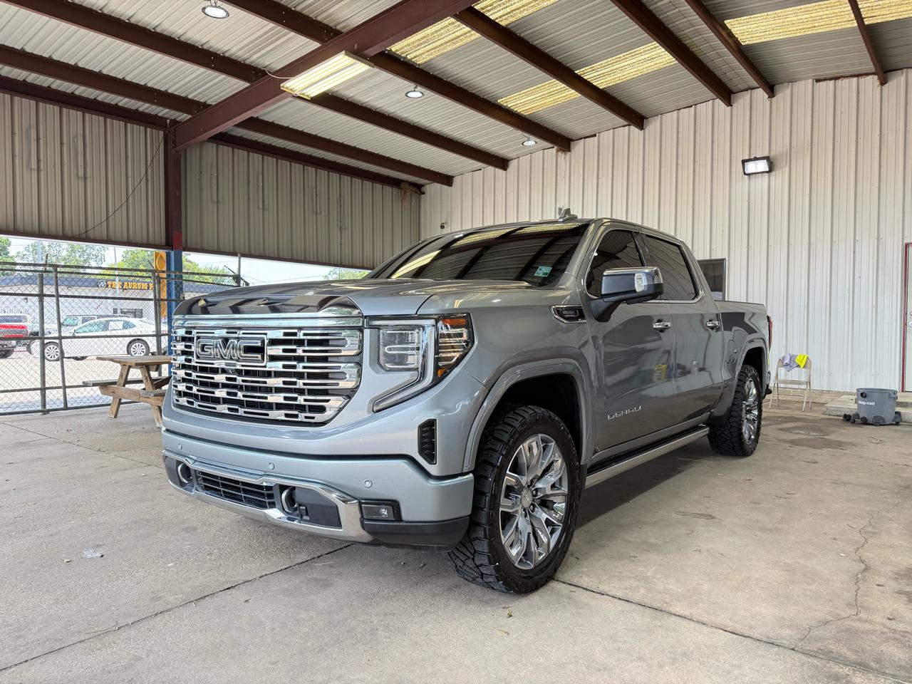 GMC Sierra 1500 Denali Crew Cab Short Box 4WD 2023