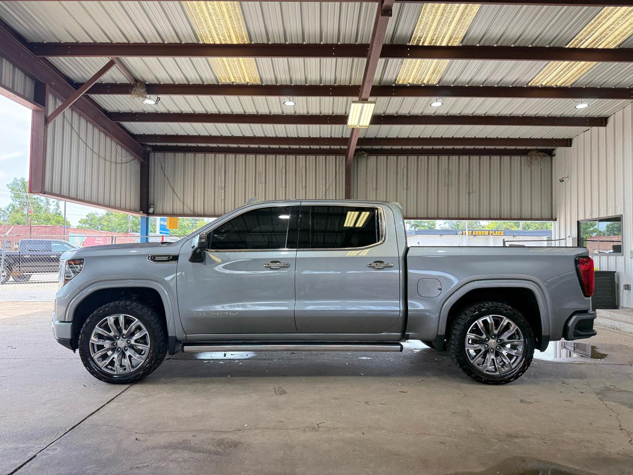 GMC Sierra 1500 Denali Crew Cab Short Box 4WD 2023