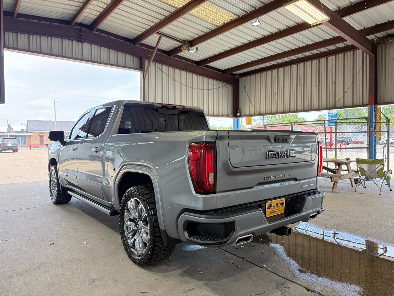 GMC Sierra 1500 Denali Crew Cab Short Box 4WD 2023