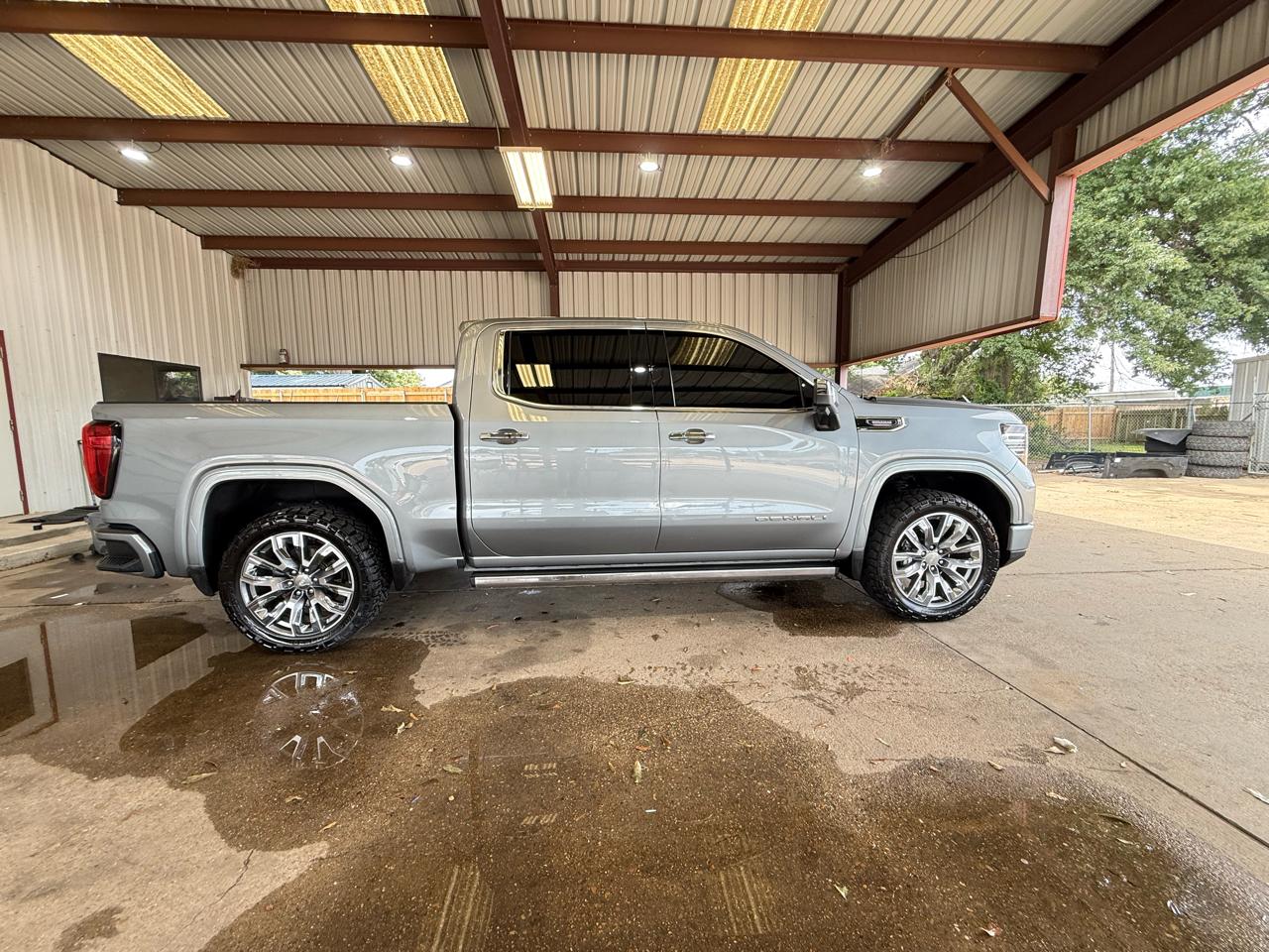 GMC Sierra 1500 Denali Crew Cab Short Box 4WD 2023