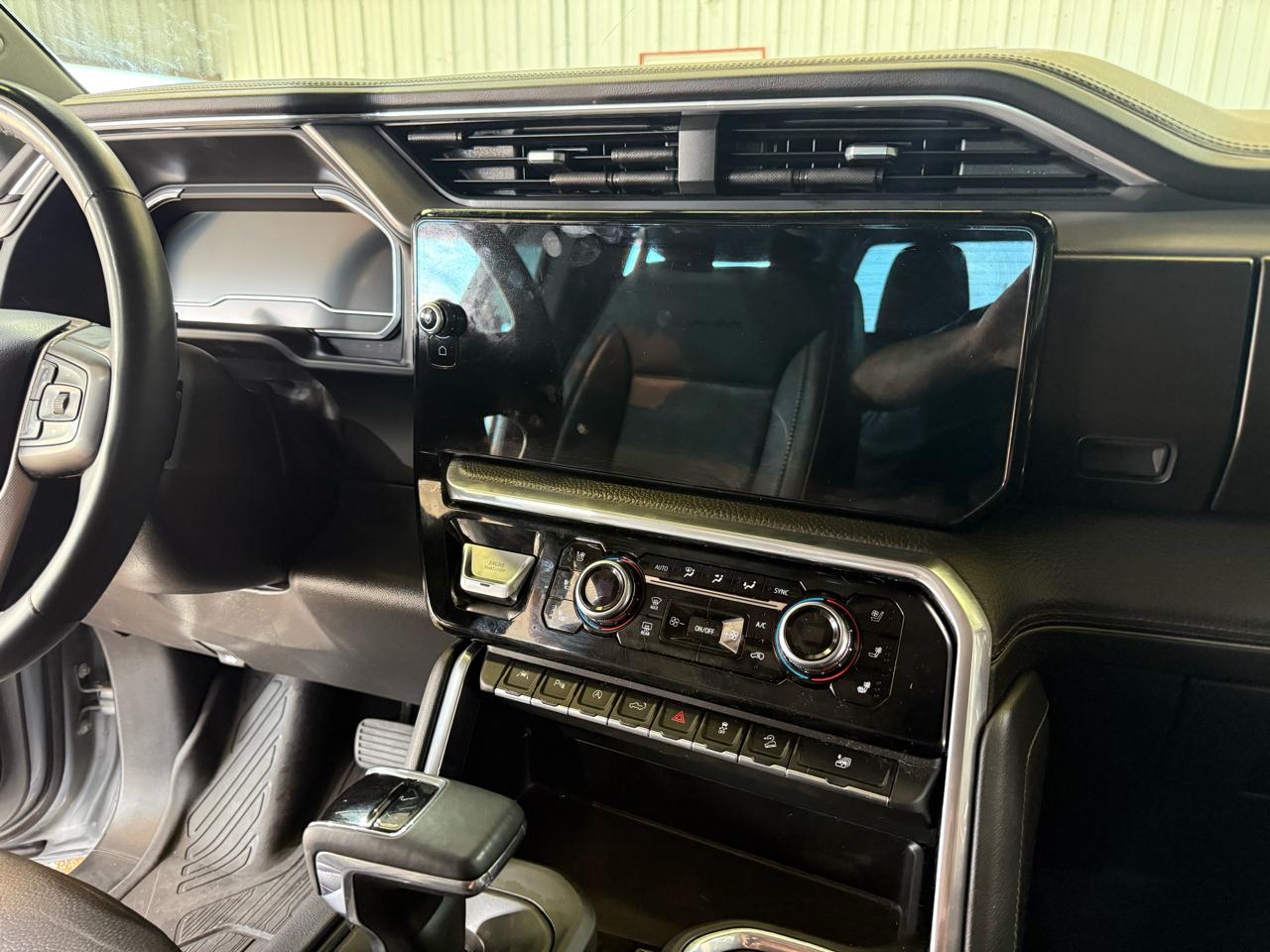 GMC Sierra 1500 Denali Crew Cab Short Box 4WD 2023