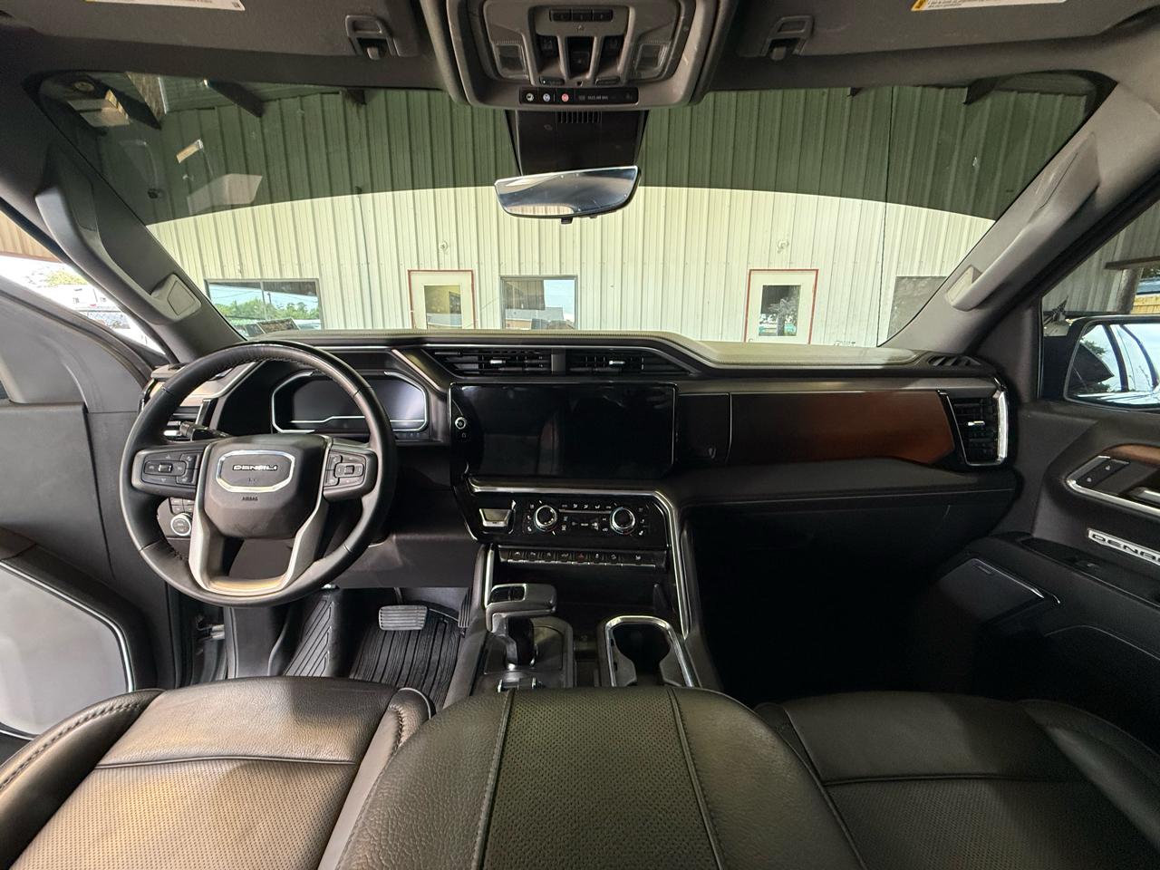 GMC Sierra 1500 Denali Crew Cab Short Box 4WD 2023