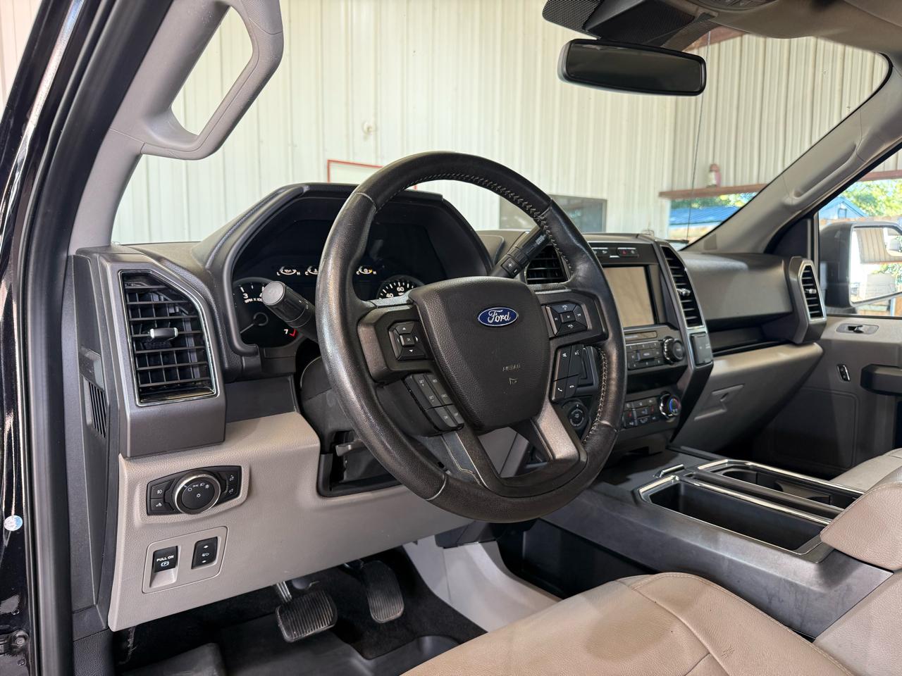 Ford F-150 XLT SuperCrew 4WD 2020