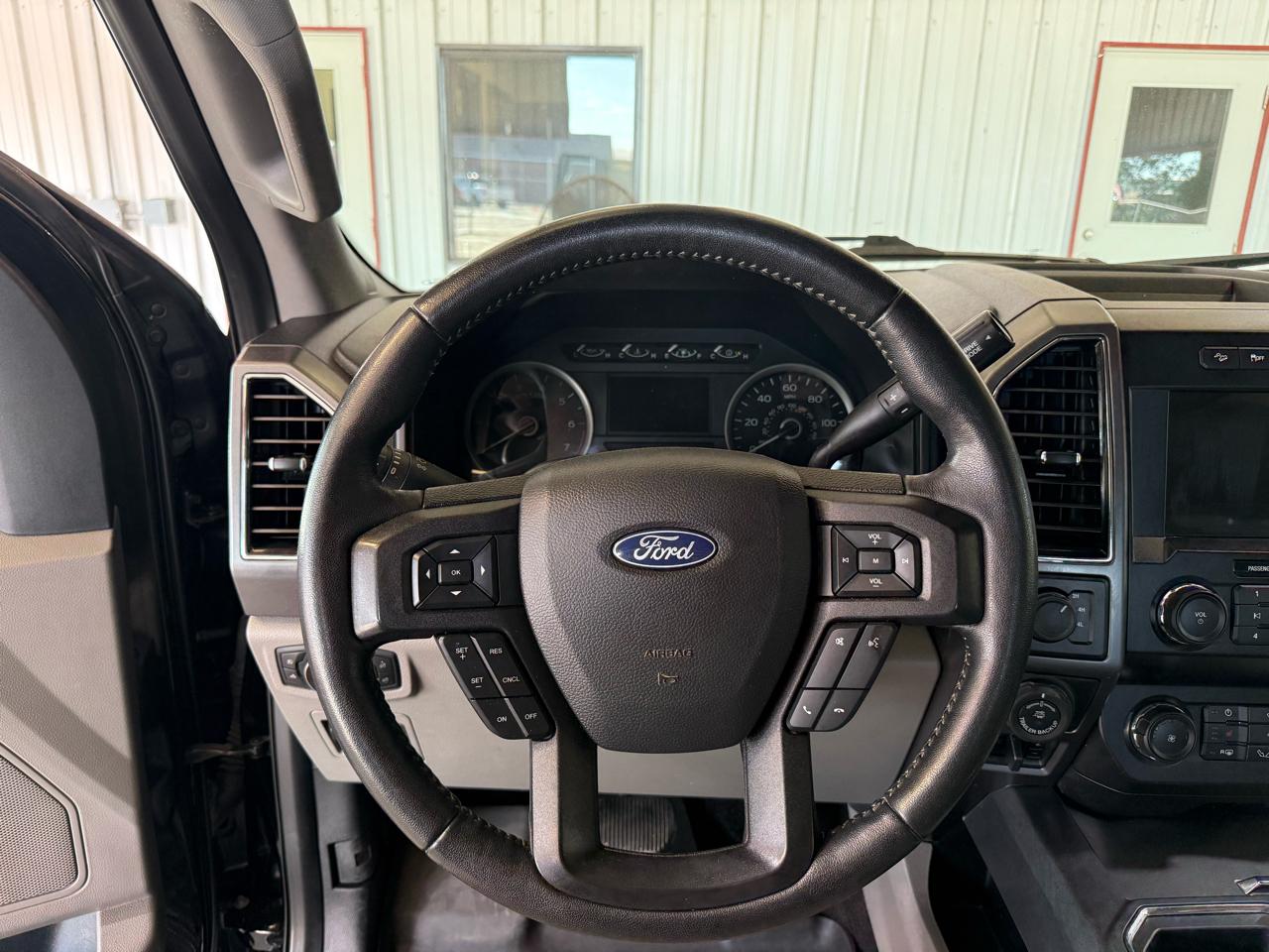 Ford F-150 XLT SuperCrew 4WD 2020