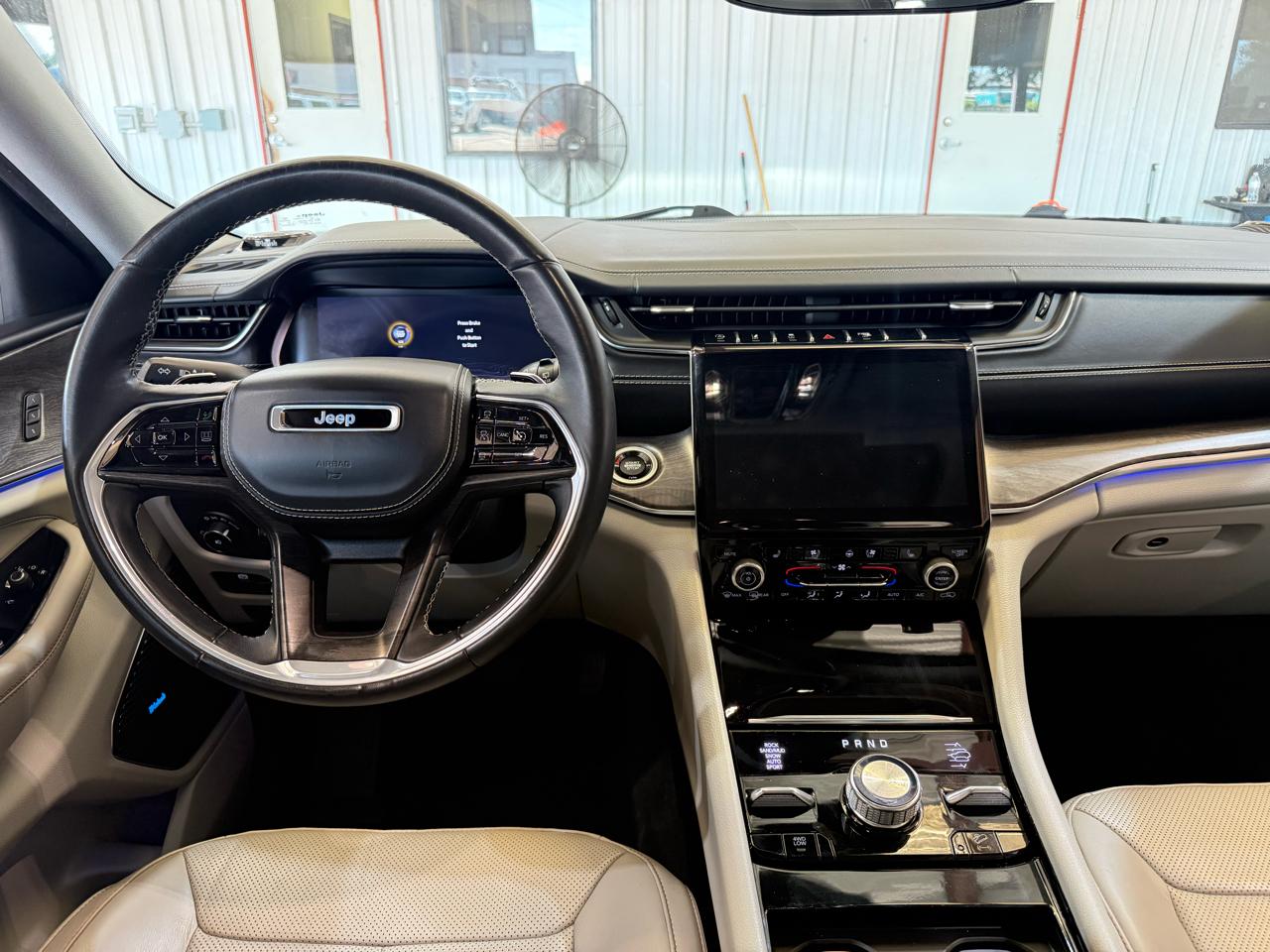 Jeep Grand Cherokee Overland 4WD 2022