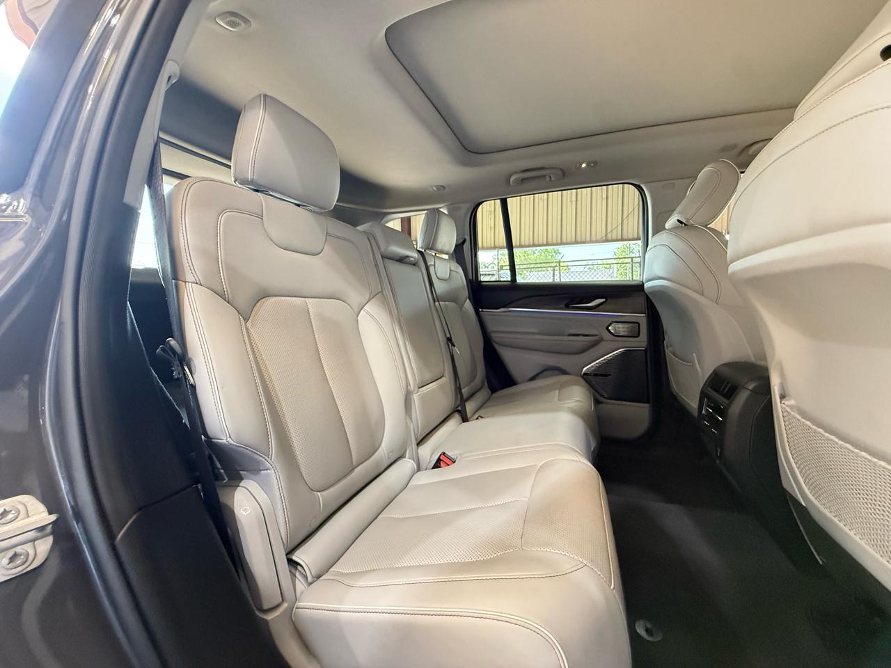 Jeep Grand Cherokee Overland 4WD 2022