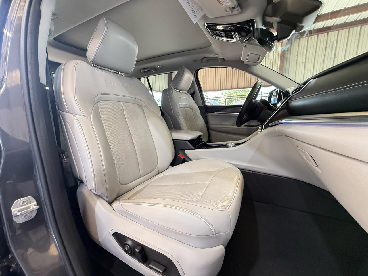 Jeep Grand Cherokee Overland 4WD 2022