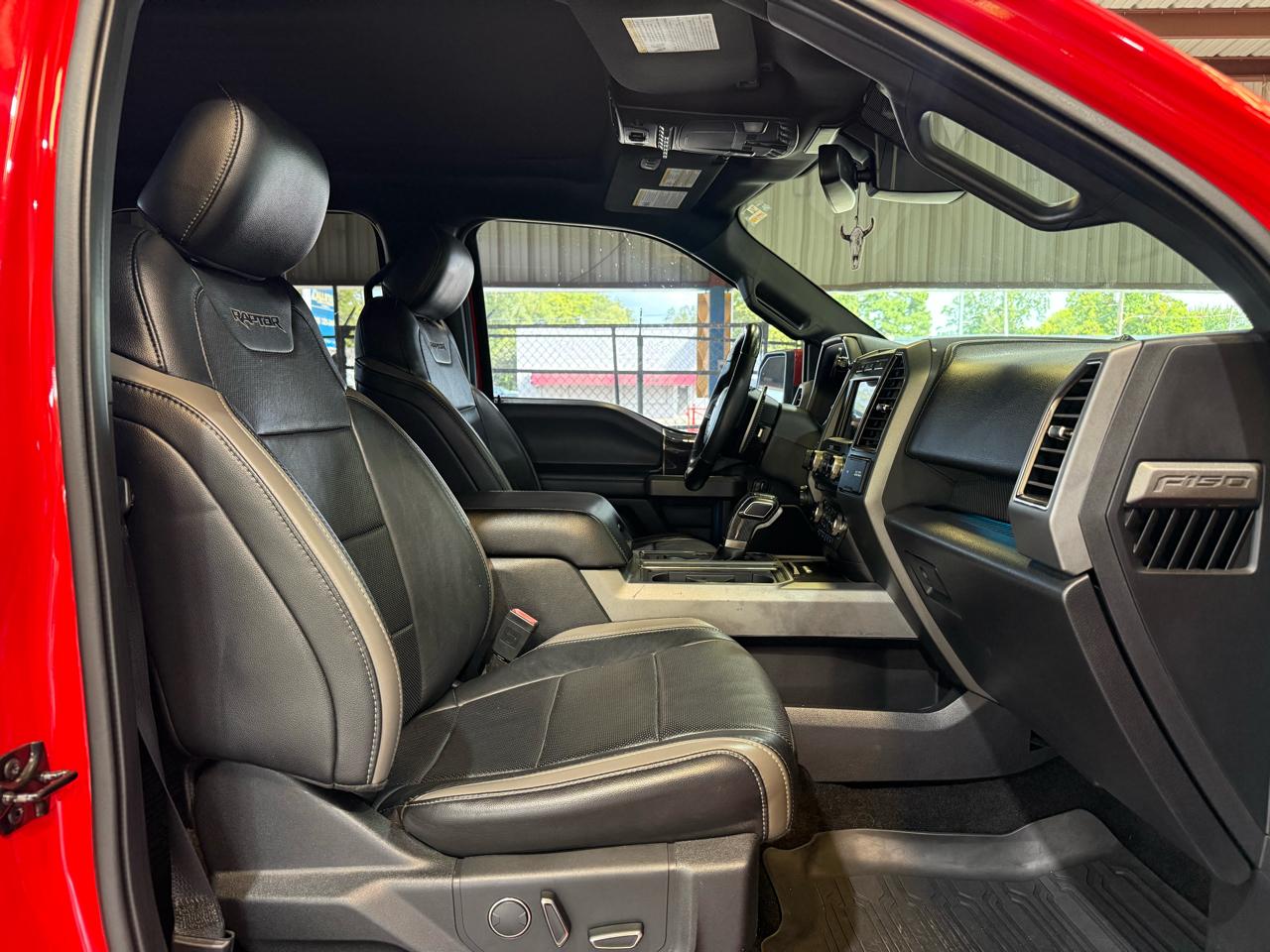 Ford F-150 Raptor SuperCrew 4WD 2018