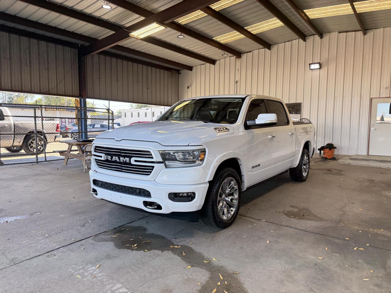 RAM 1500 Laramie Crew Cab SWB 2WD 2022