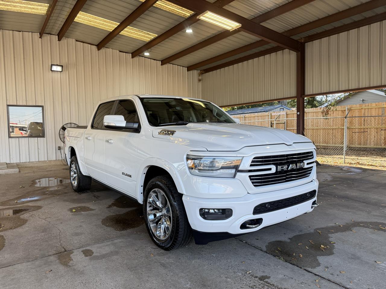 RAM 1500 Laramie Crew Cab SWB 2WD 2022
